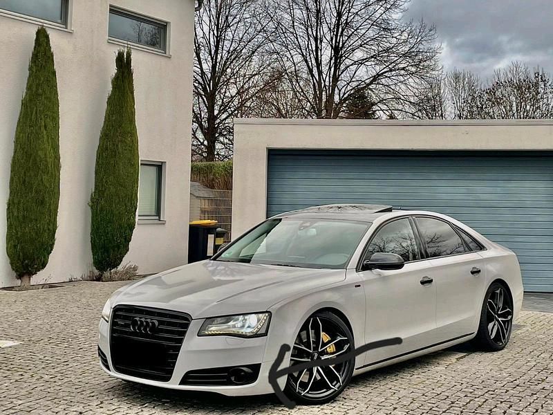 Grau Gebraucht 2010 Audi A8 Limousine | 15.500 € (Etwas zu teuer) - Bild 1/4