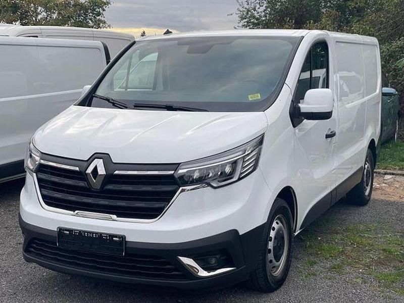 Weiß Gebraucht 2022 Renault Trafic Komfort Van / Kleinbus | 14.999 € (Guter Preis) - Bild 1/4