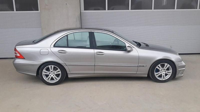 Gebraucht Mercedes C180 Classic 143 PS (105 kW) 2004 Beige Limousine