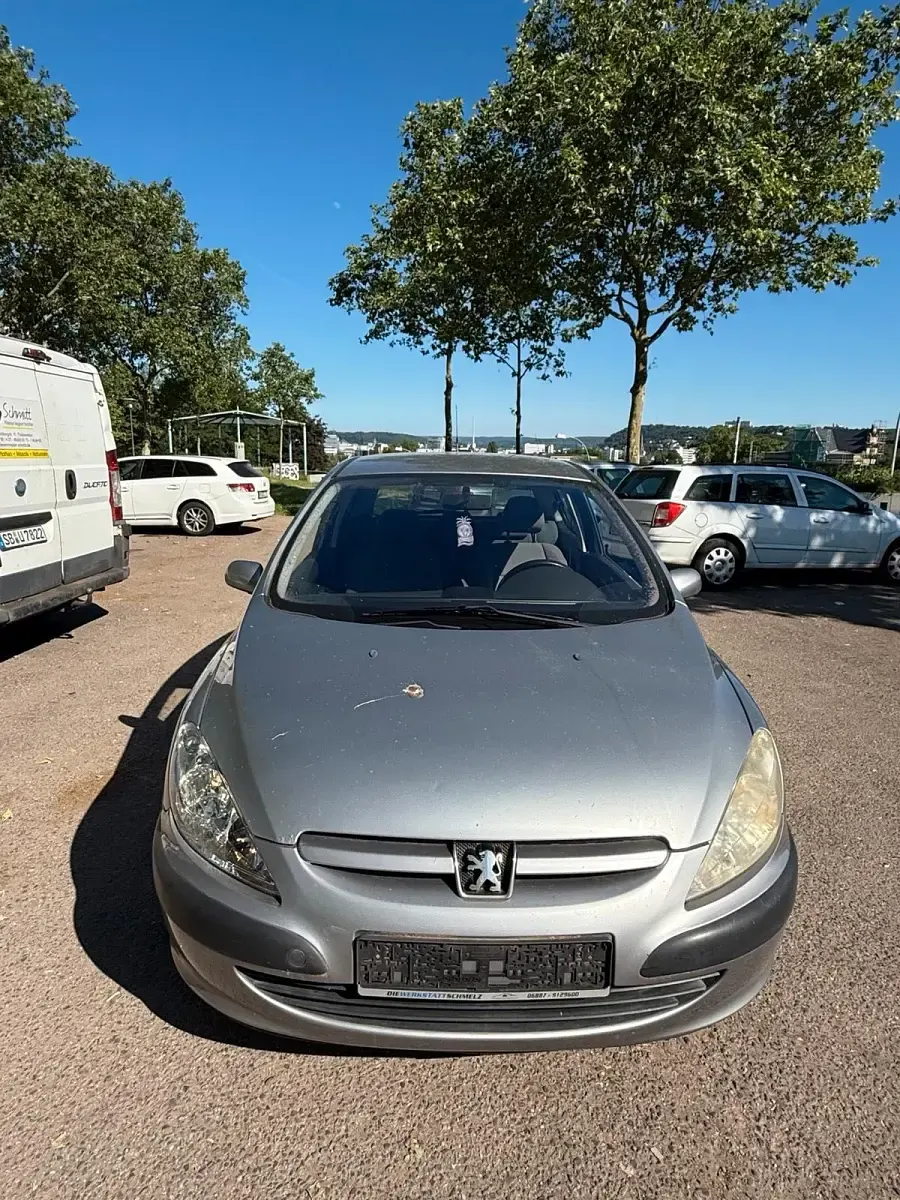 Gebraucht Peugeot 307 75 PS (55 kW) 2002 Silber Kleinwagen
