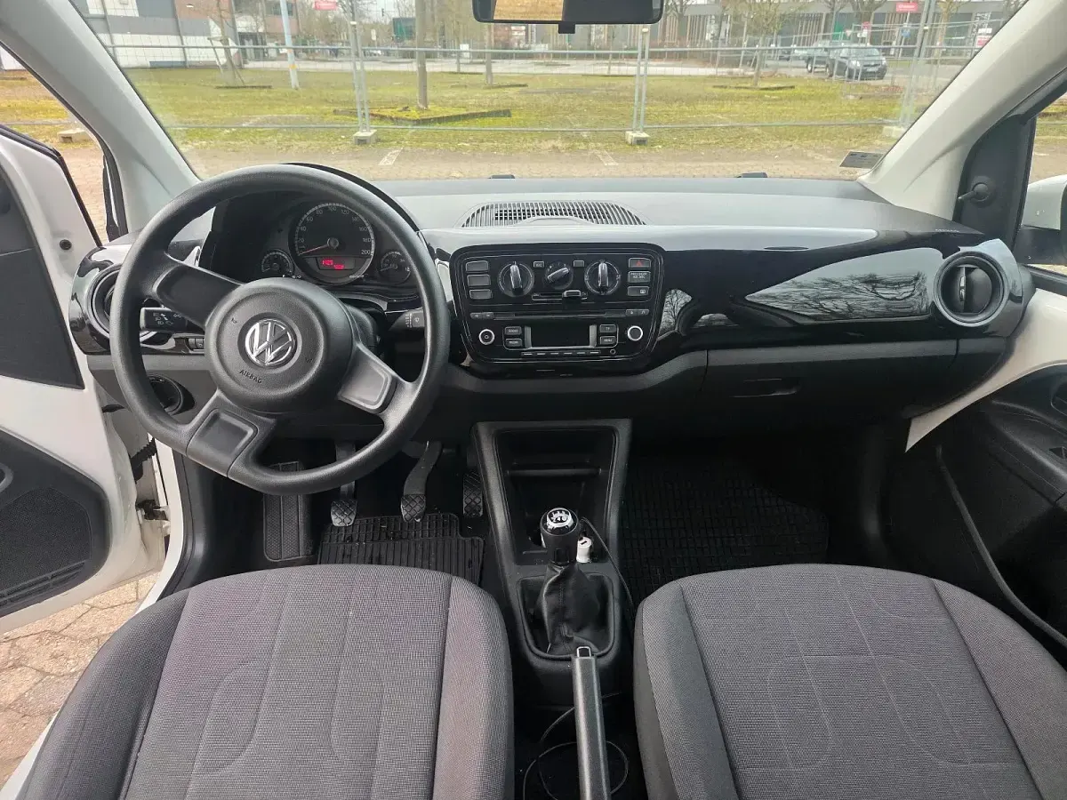 Używany VW up! 60 KM (44 kW) 2014 Biały Hatchback