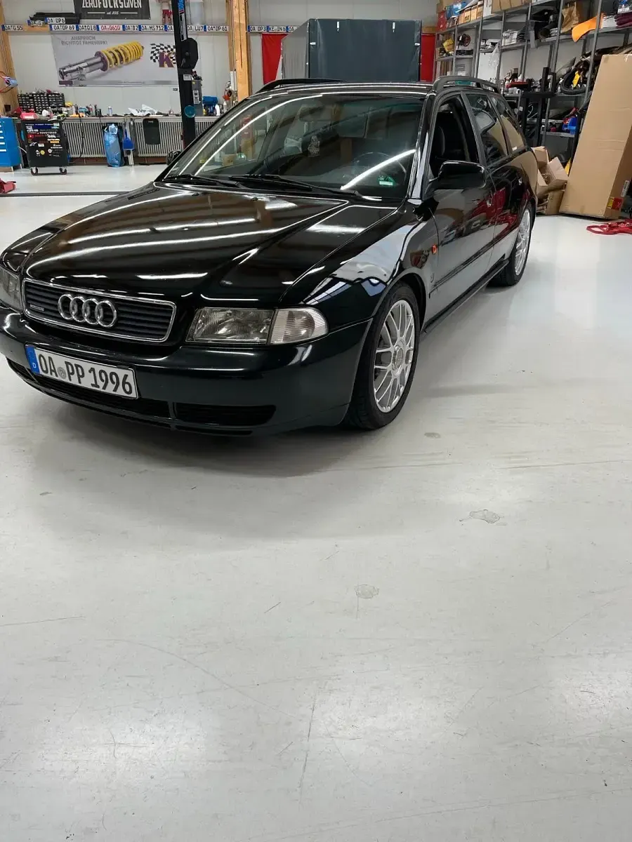 Gebraucht Audi A4 150 PS (110 kW) 1996 Schwarz Kombi