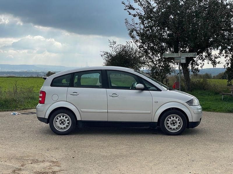 Gebraucht Audi A2 61 PS (44 kW) 2005 Silber Kleinwagen