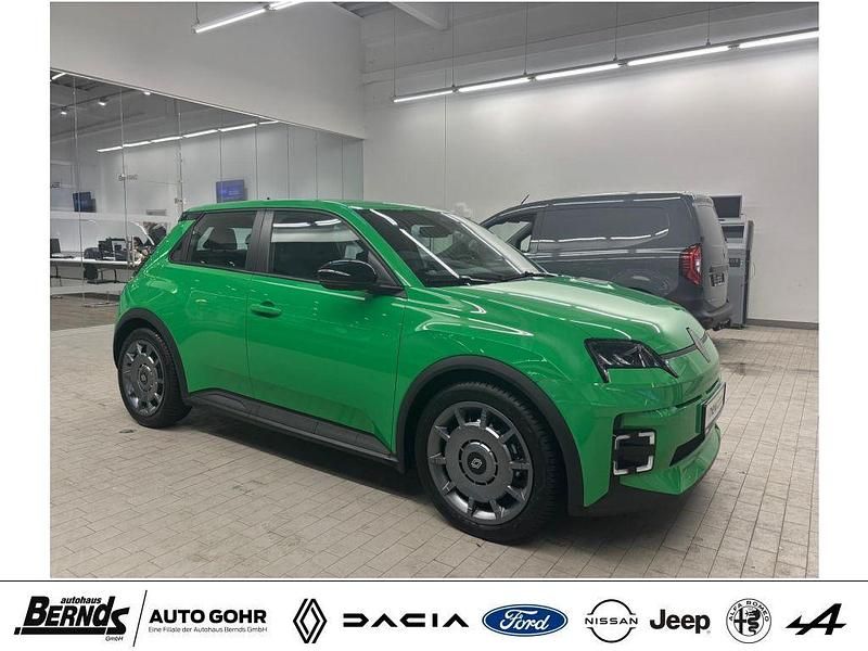 Gebraucht Renault 5 E-Tech Evolution 89 kW (122 PS) 2025 Pop green! metallic (dql) Kleinwagen