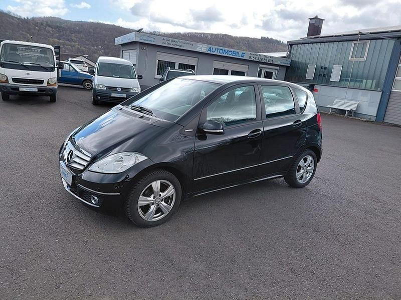 Gebraucht Mercedes A180 109 PS (80 kW) 2009 Schwarz Limousine