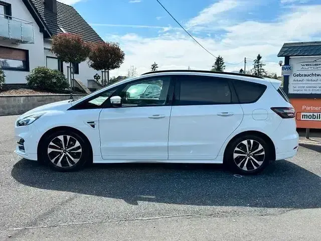Używany Ford S-MAX ST-Line 190 KM (139 kW) 2021 Biały Minivan