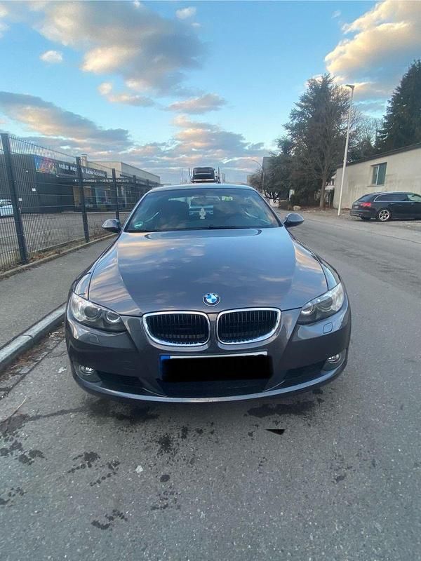 Gebraucht BMW 320 Cabriolet 170 PS (125 kW) 2007 Grau Cabrio