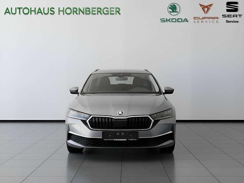 Neu Skoda Octavia Selection 116 PS (85 kW) 2025 Graphitegrau metallic Kombi
