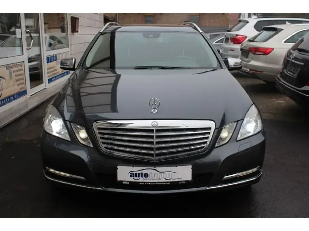 Usata Mercedes E250 204 CV (150 kW) 2011 Grigio Station wagon