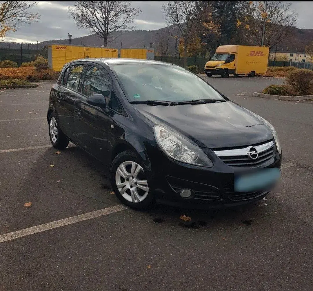 Gebraucht Opel Corsa Innovation 95 PS (69 kW) 2010 Schwarz Kleinwagen