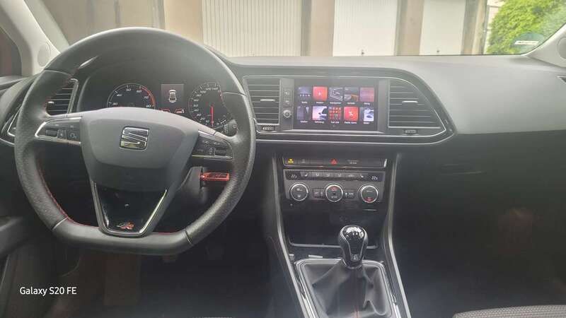 Rot Gebraucht 2020 Seat Leon FR Limousine | 15.999 € (Superpreis) - Bild 1/4
