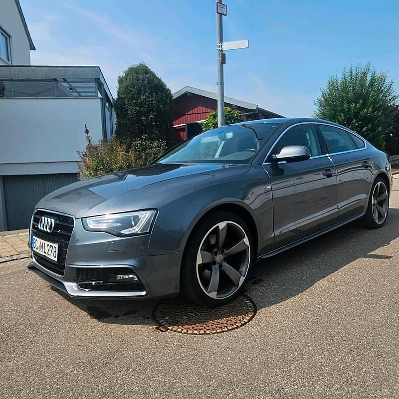 Grau Gebraucht 2016 Audi A5 Sportback S-Line Limousine | 15.999 € (Fairer Preis) - Bild 1/4
