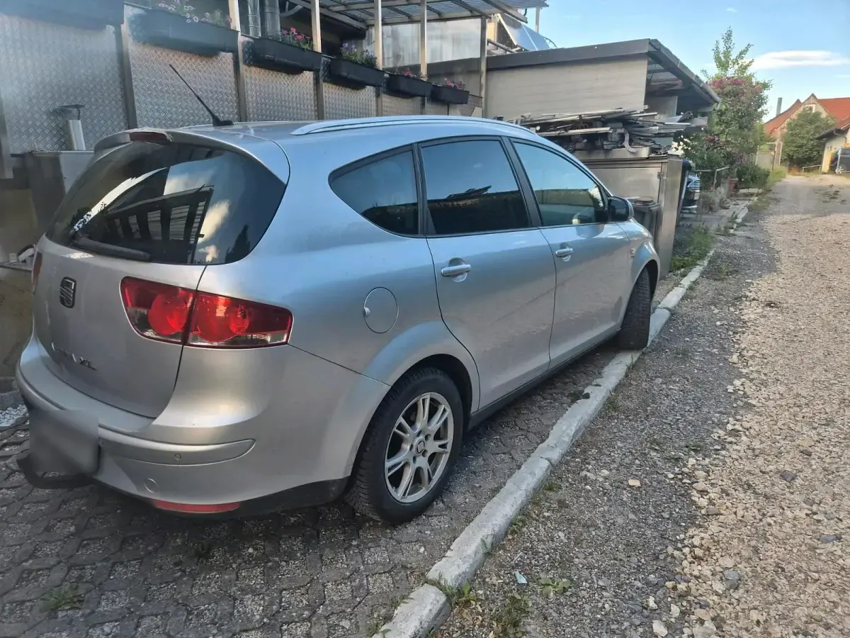 Gebraucht Seat Altea XL 160 PS (117 kW) 2009 Silber Van / Kleinbus