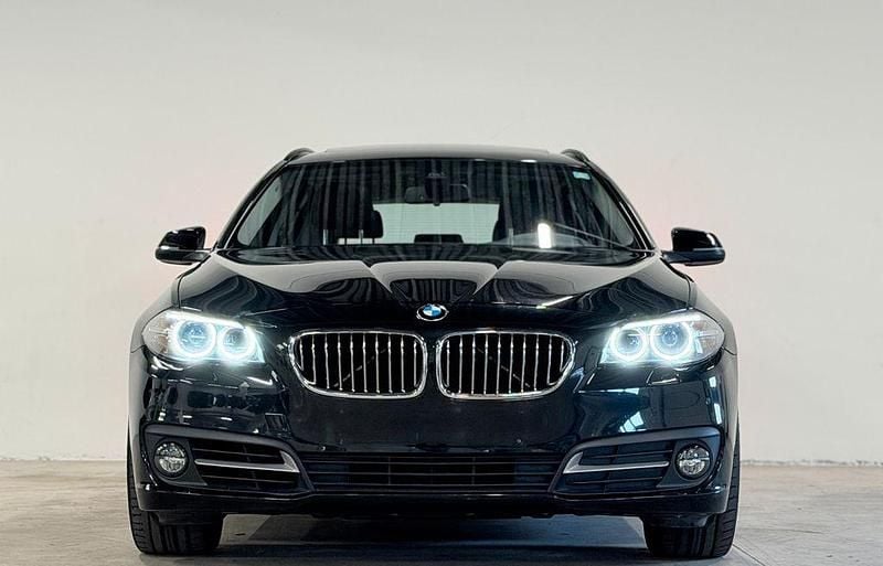 Second-hand BMW 520 Luxury Line 190 CP (139 kW) 2015 Negru Berlinǎ