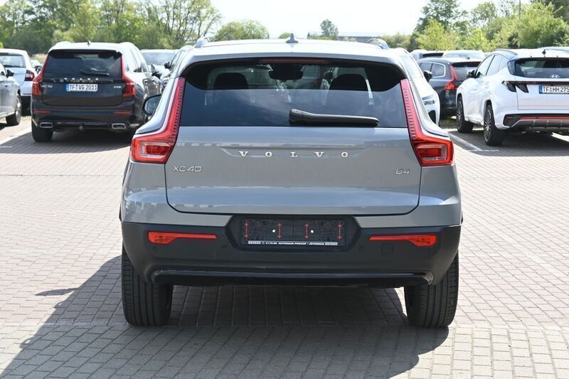 Gebraucht Volvo XC40 Plus 197 PS (144 kW) 2024 Grau SUV