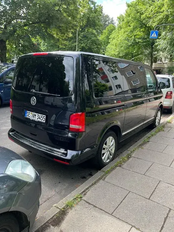 Gebraucht VW Multivan 179 PS (131 kW) 2014 Schwarz Van / Kleinbus