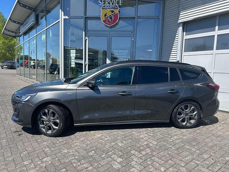 Usata Ford Focus ST-Line 155 CV (114 kW) 2024 Grigio Station wagon