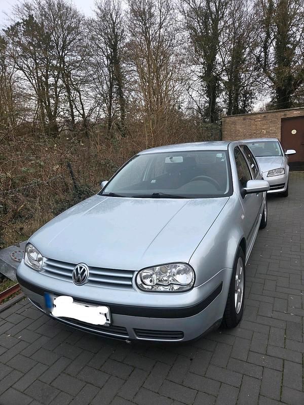 Gebraucht VW Golf IV Basis 75 PS (55 kW) 2001 Silber Kleinwagen
