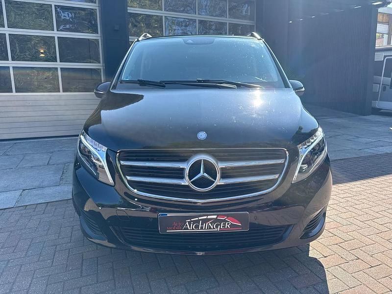 Gebraucht Mercedes V220 Edition 163 PS (119 kW) 2015 Schwarz Van / Kleinbus