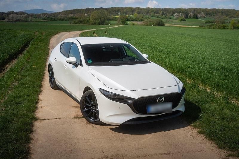 Second-hand Mazda 3 Selection 179 CP (131 kW) 2020 Alb Berlinǎ