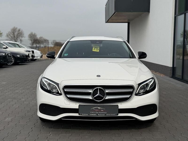 Gebraucht Mercedes E220 194 PS (142 kW) 2017 Weiß Kombi