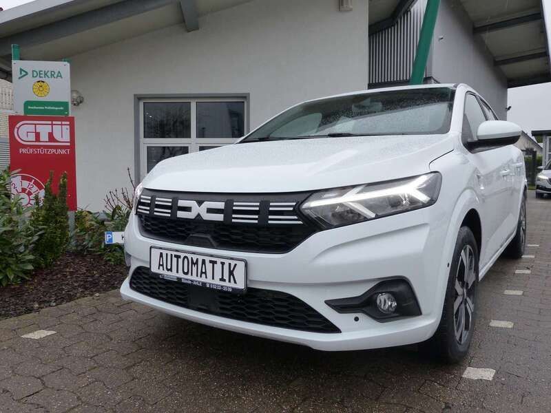 Weiß Gebraucht 2023 Dacia Logan Prestige Limousine | 20.600 € (Guter Preis) - Bild 1/4
