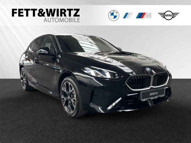 Saphirschwarz metallic Gebraucht 2025 BMW 120 M Sport Kleinwagen | 36.990 € (Guter Preis) - Bild 1/3