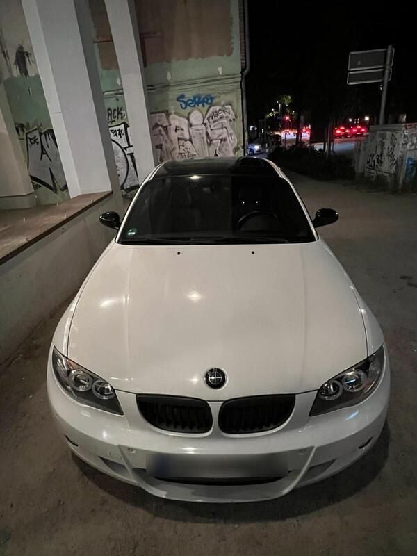 Weiß Gebraucht 2007 BMW 118 Coupé M Sport Coupé | 3.850 € - Bild 1/4