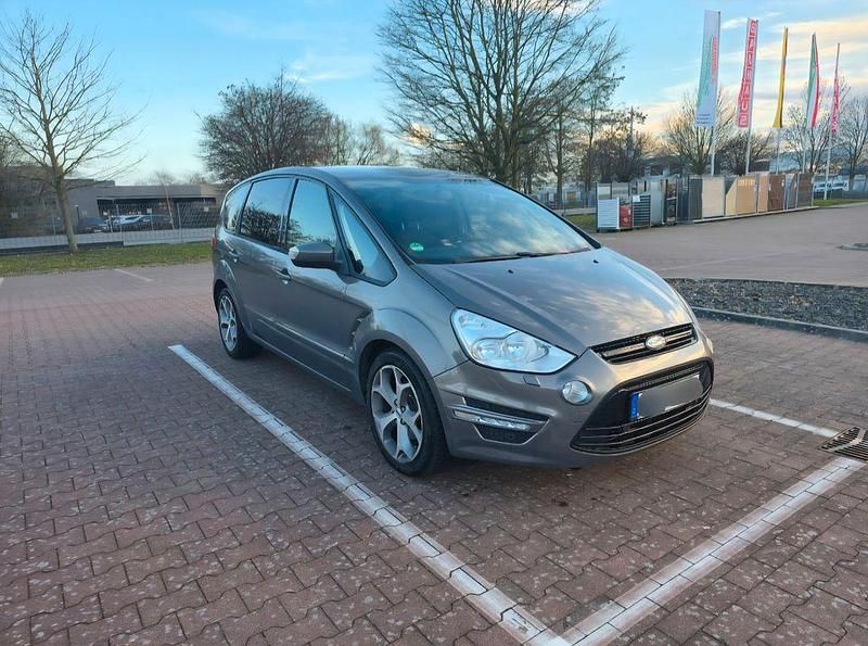 Gebraucht Ford S-MAX Business Edition 163 PS (119 kW) 2013 Braun Van / Kleinbus