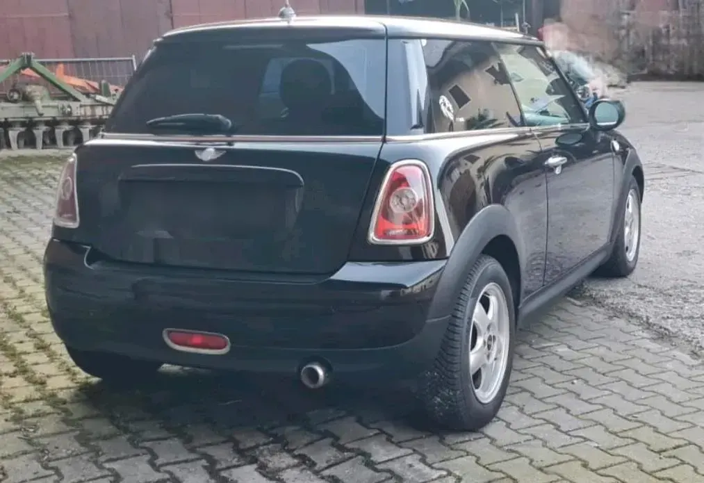 Usata Mini Cooper 95 CV (69 kW) 2009 Nero Utilitaria