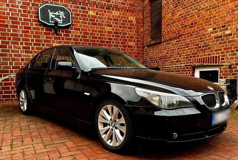 Schwarz Gebraucht 2003 BMW 530 Limousine | 3.700 € (Guter Preis) - Bild 1/4