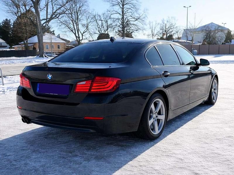 Gebraucht BMW 530 258 PS (189 kW) 2011 Schwarz Limousine