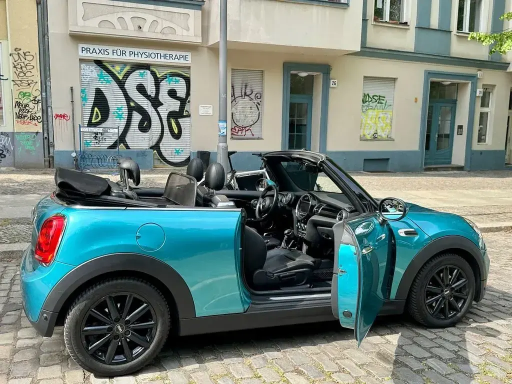 Używany Mini Cooper 122 KM (89 kW) 2016 Niebieski Hatchback