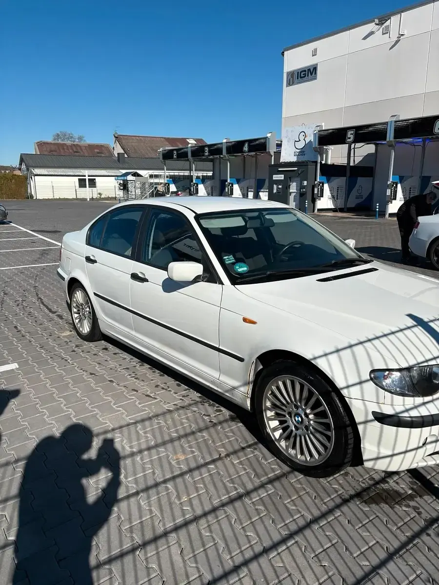Gebraucht BMW 316 116 PS (85 kW) 2003 Weiß Limousine