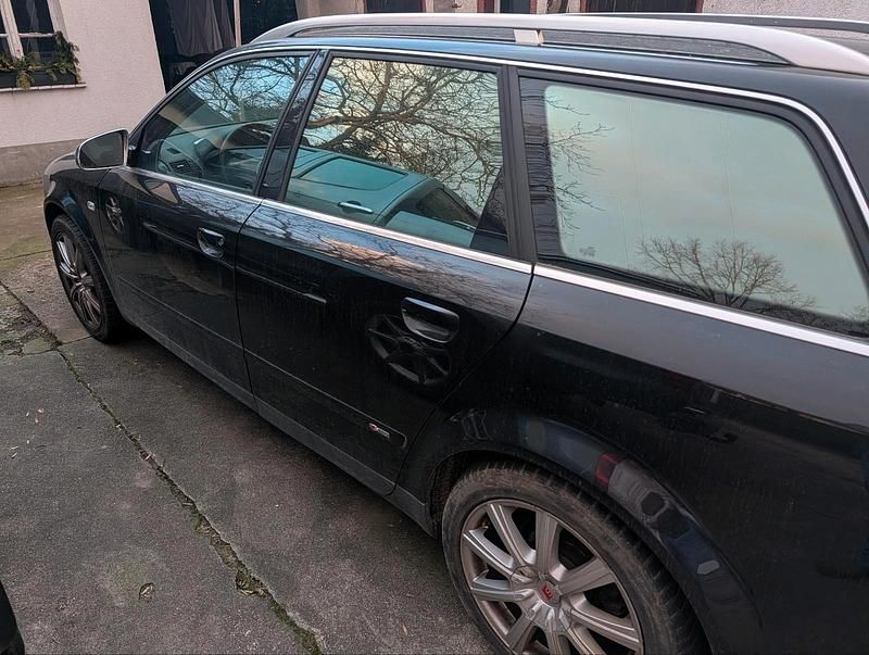 Gebraucht Audi A4 S-Line 130 PS (95 kW) 2003 Schwarz Kombi