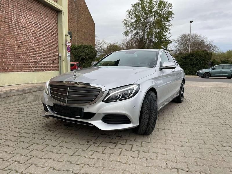 Gebraucht Mercedes C400 333 PS (244 kW) 2018 Iridiumsilber  metalliclack Limousine