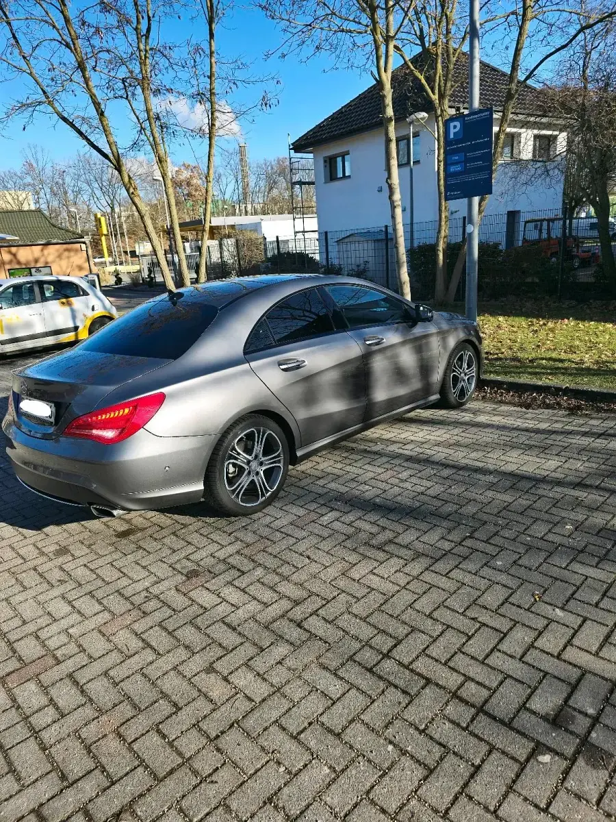 Gebraucht Mercedes CLA180 122 PS (89 kW) 2016 Grau Limousine