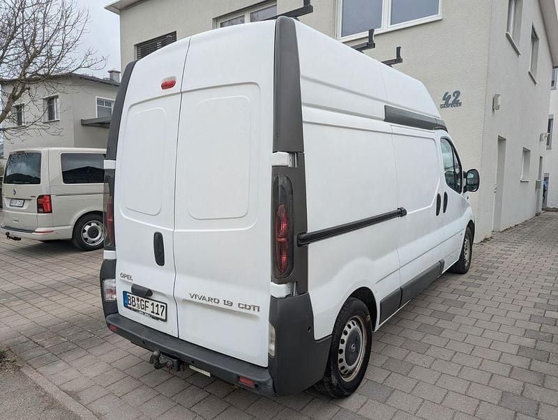 Gebraucht Opel Vivaro 101 PS (74 kW) 2006 Weiß Van / Kleinbus