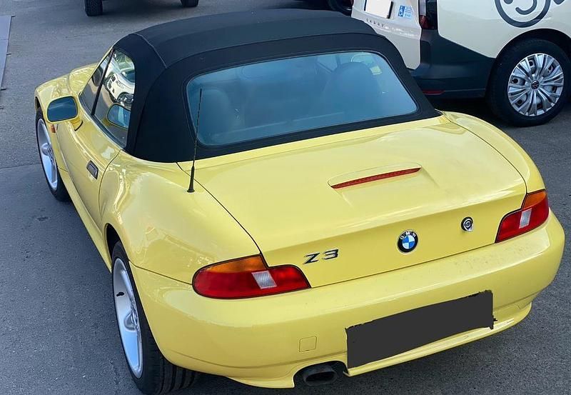 Gebraucht BMW Z3 118 PS (86 kW) 2002 Gelb Cabrio