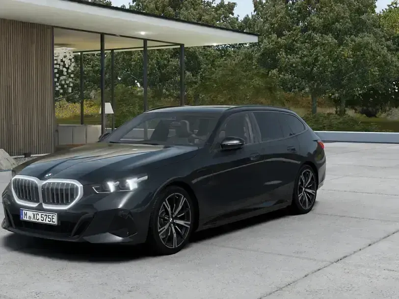 Gebraucht BMW 530e M Sport 299 PS (219 kW) 2025 Sophistograu (grau) Kombi