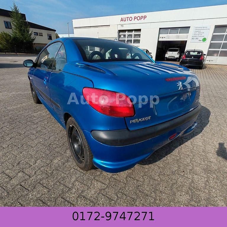 Gebraucht Peugeot 206 CC Platinum 109 PS (80 kW) 2002 Blau Cabrio