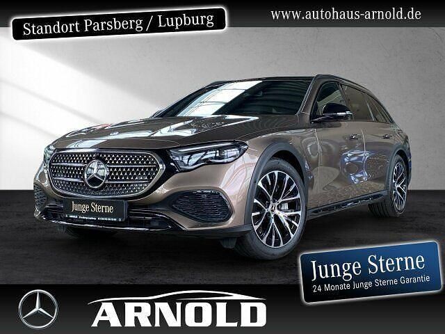 Braun (samtbraun) Gebraucht 2024 Mercedes E300 Kombi | 67.850 € (Teuer) - Bild 1/4