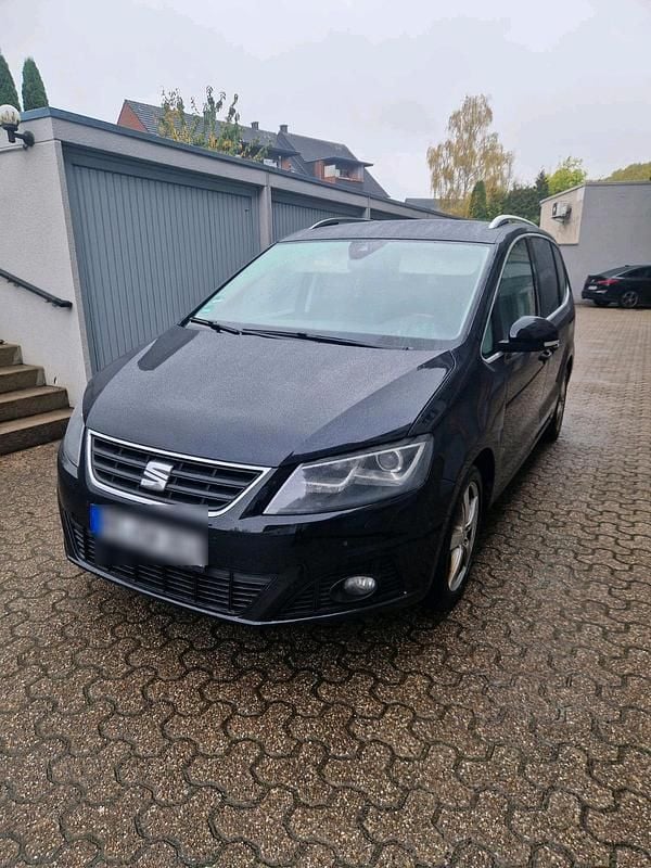 Schwarz Gebraucht 2016 Seat Alhambra Van / Kleinbus | 13.500 € (Teuer) - Bild 1/4