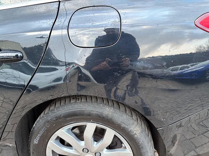 Gebraucht Ford Focus Cool & Connect 125 PS (91 kW) 2018 Schwarz Kombi