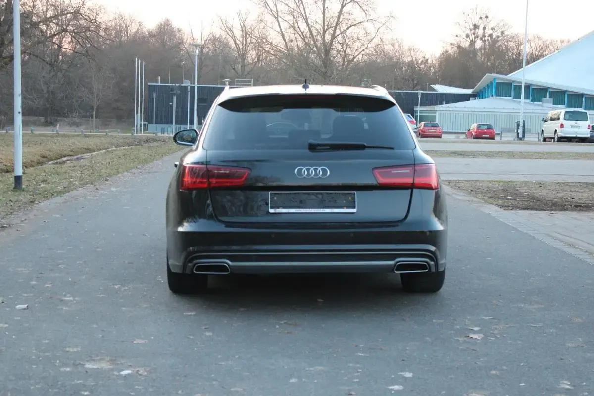 Gebraucht Audi A6 218 PS (160 kW) 2016 Andere farben Kombi