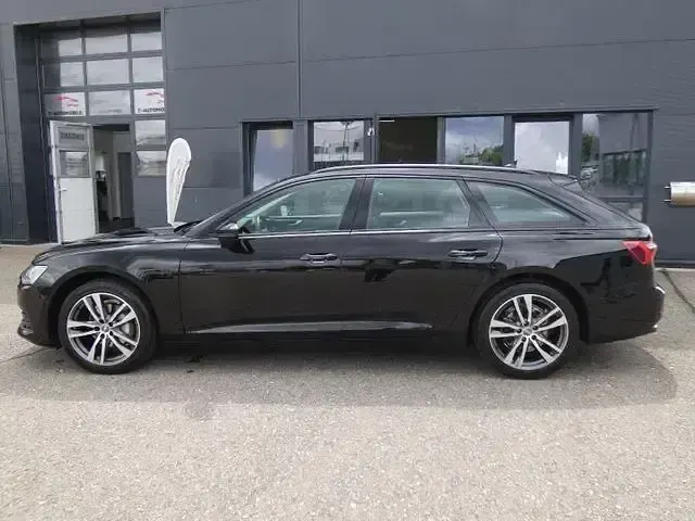Gebraucht Audi A6 Basis 204 PS (150 kW) 2022 Schwarz Kombi