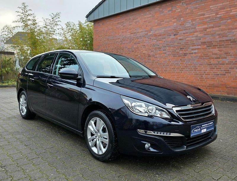 Gebraucht Peugeot 308 SW 131 PS (96 kW) 2017 Blau Kombi