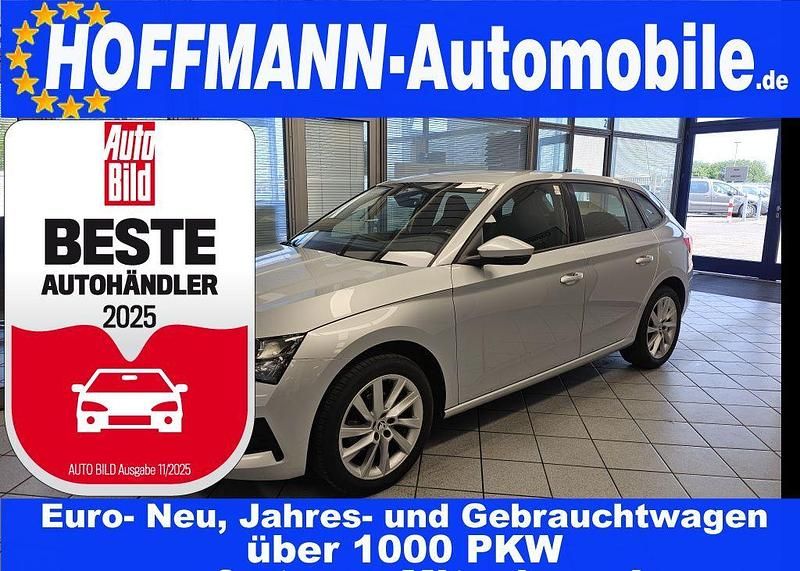 Brilliantsilbermet. (metallic) Gebraucht 2021 Skoda Scala Style Kleinwagen | 20.900 € (Fairer Preis) - Bild 1/4