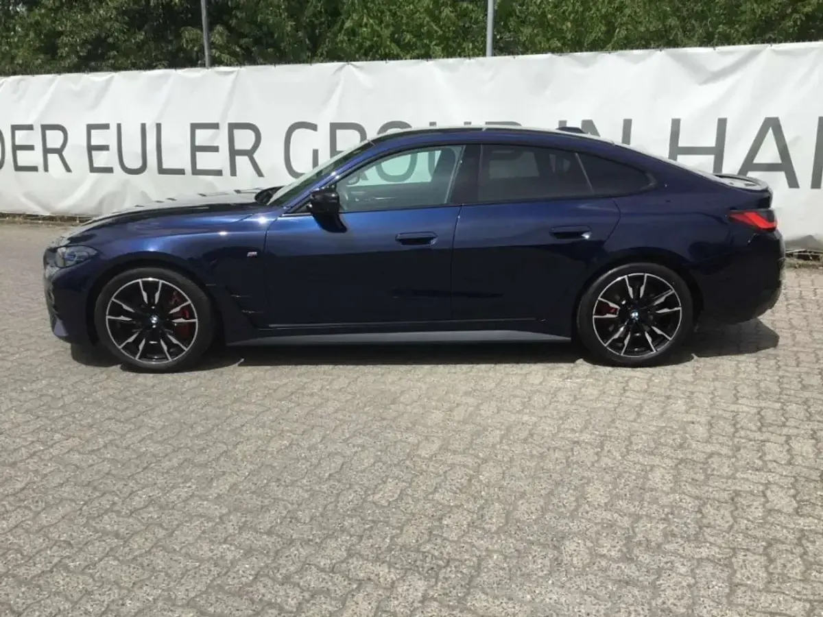 Gebraucht BMW 440 Gran Coupé M Sport 374 PS (275 kW) 2023 Tansanitblau Coupé