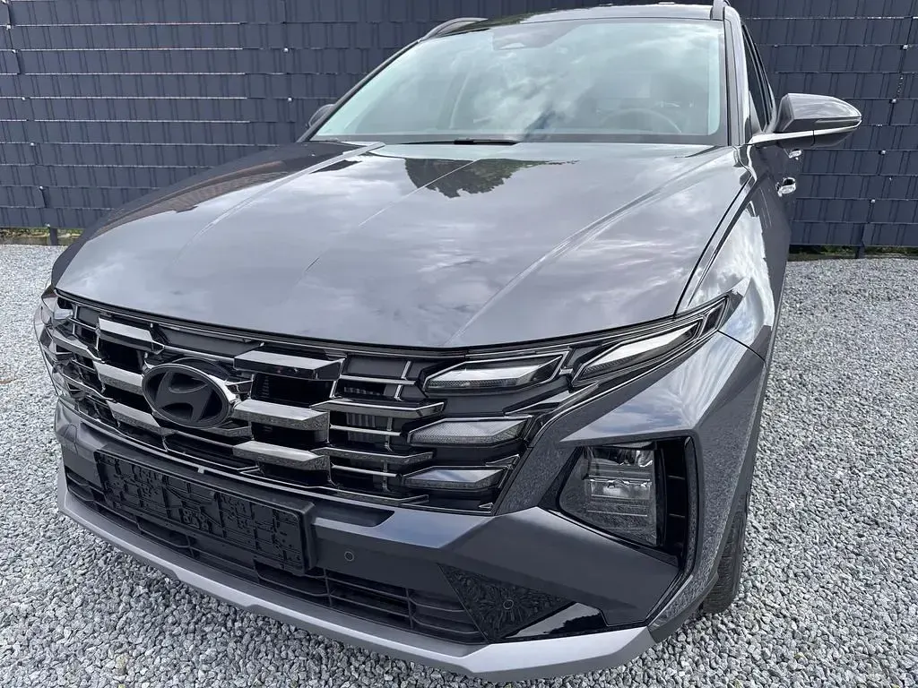 Neu Hyundai Tucson 150 PS (110 kW) 2026 Ecotronic grey SUV